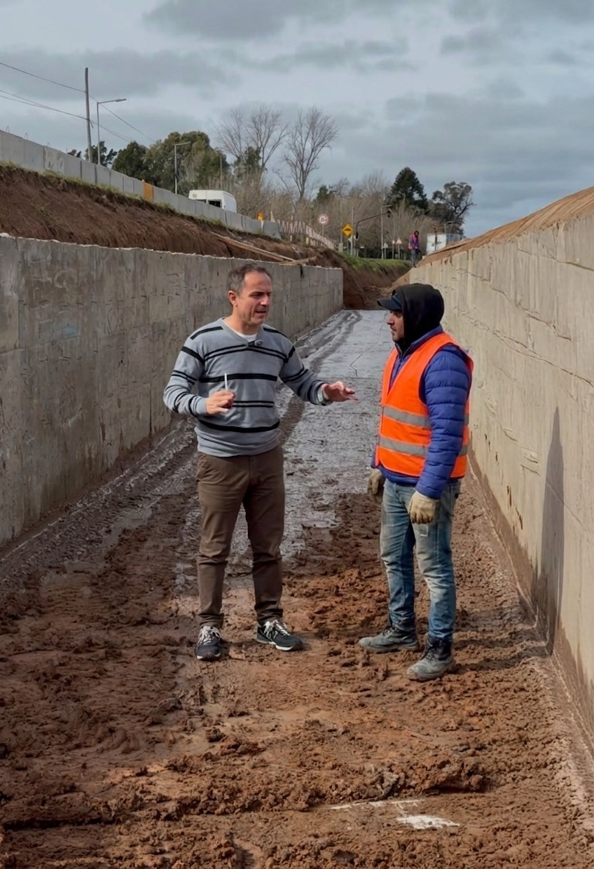 NOTICIAS CAMPANA:  EL NUEVO ACCESO AL PARQUE INDUSTRIAL TAMBIEN MEJORARA EL DRENAJE DEL AGUA EN LA ZONA